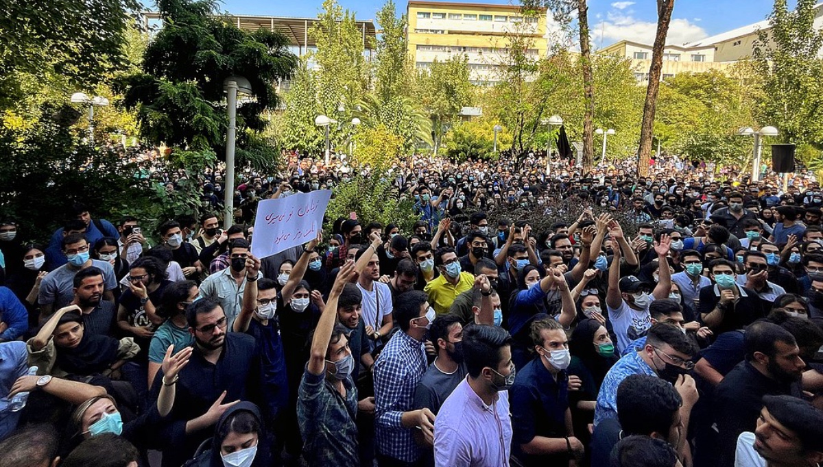 Proteste degli studenti dell'università di Amirkabir a Teheran. Credits: Darafsh, CC BY-SA 4.0, via Wikimedia Commons